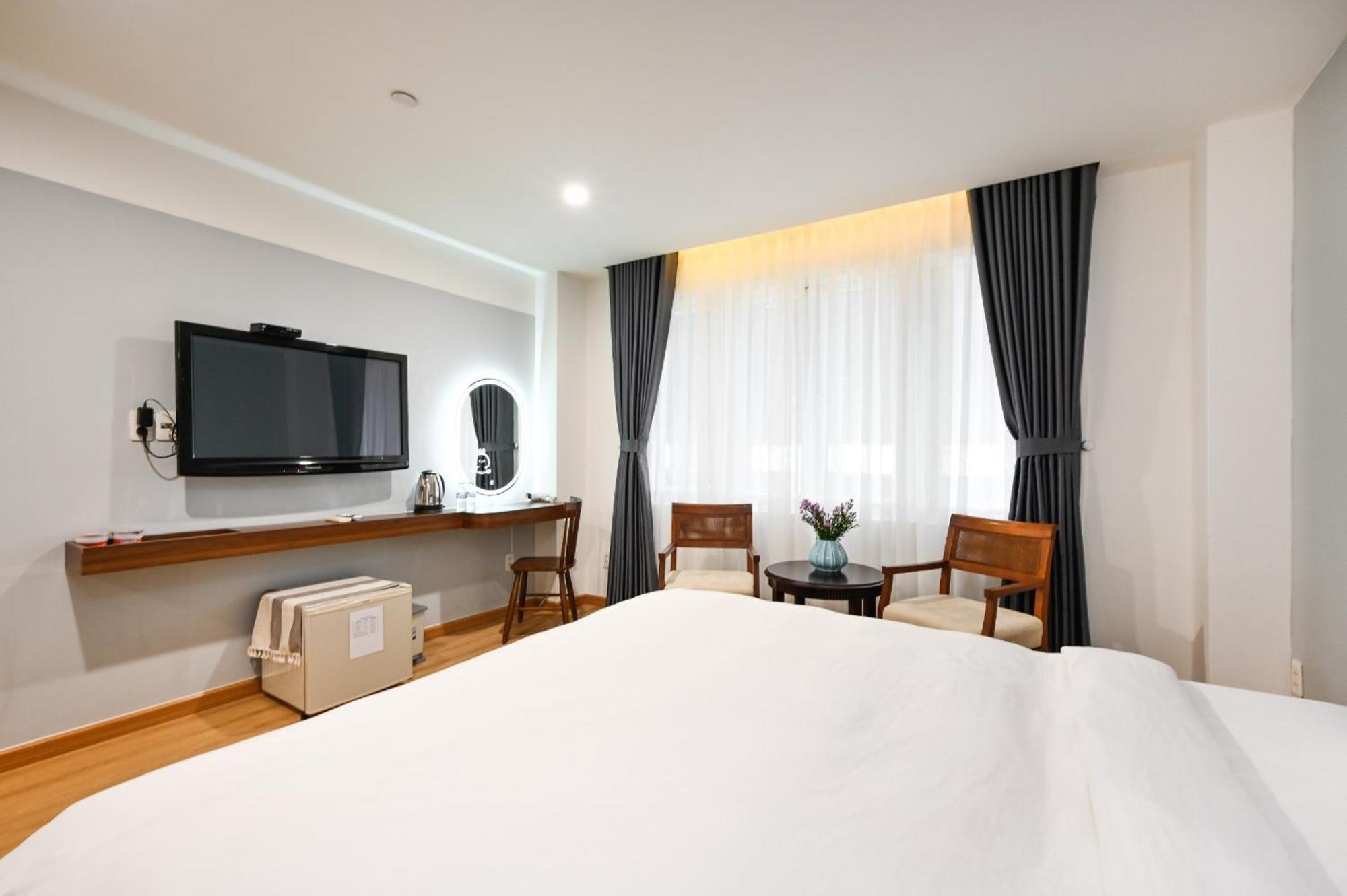 Pearl Central Hotel- Near Nguyen Hue Street Ho Chi Minh City Exterior photo